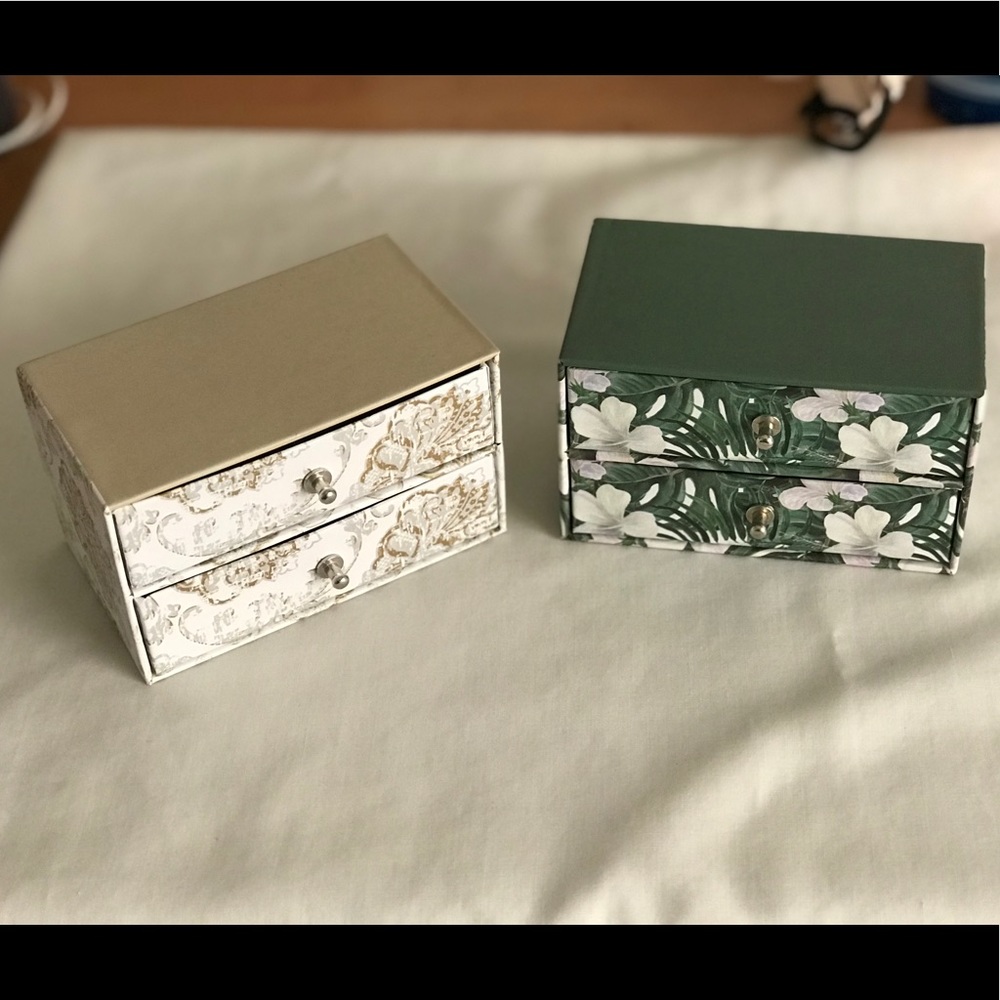Jewlery box organizers